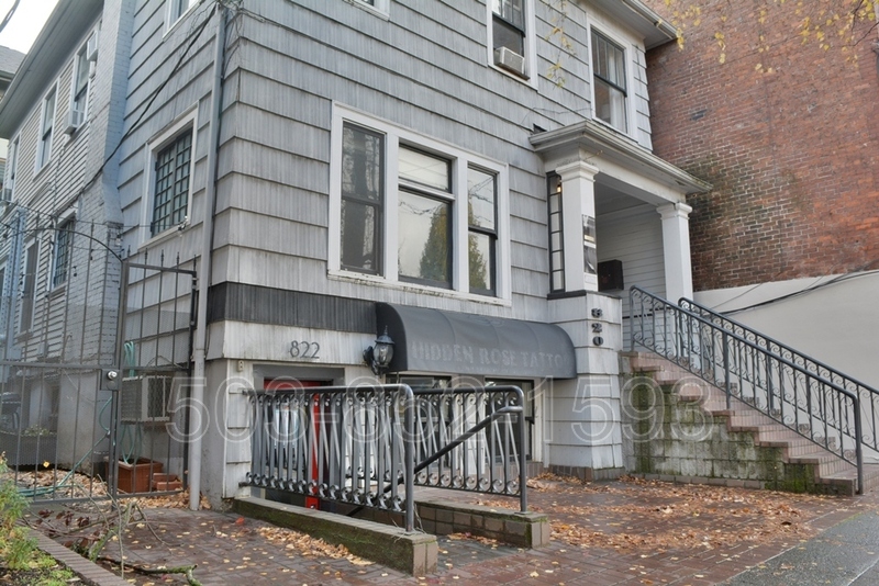 PORTLAND House: 822 NW 21ST AVE