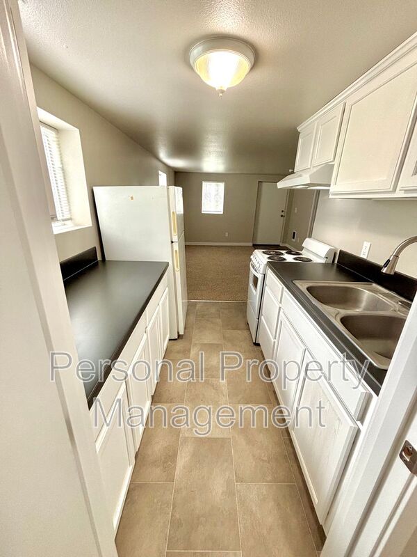 Camas Condo: 525 NW 10th Ave