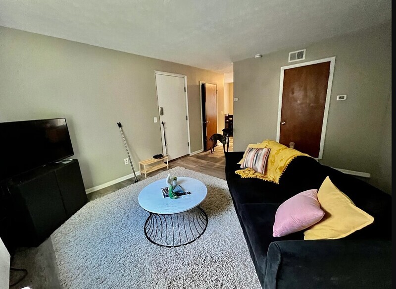 Columbus Condo: 1235 Summit St.
