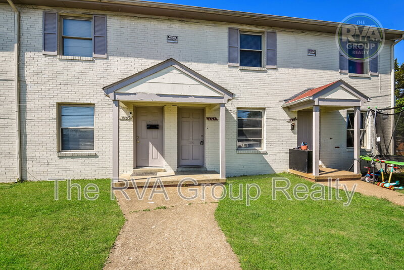Richmond Condo: 4111 Kinsley Avenue