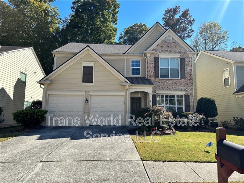 Suwanee House: 425 Friars Head Drive Northeast