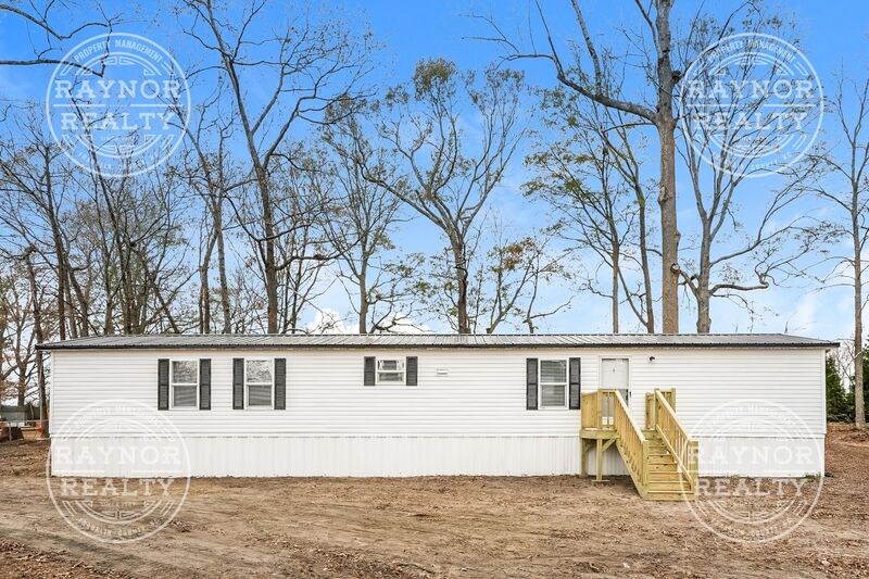 Clayton House: 2009 Moorgate Ct