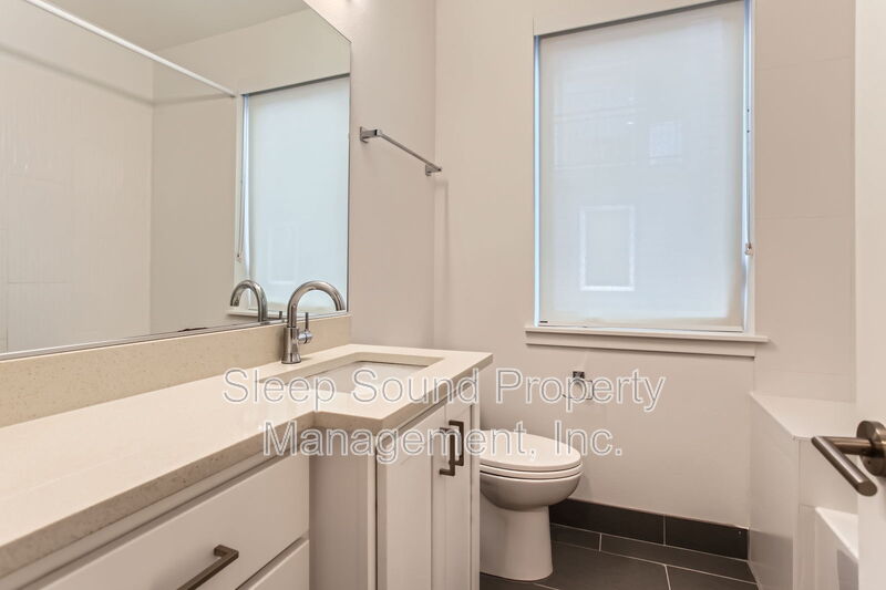 Portland Townhome: 1022 N Ainsworth St