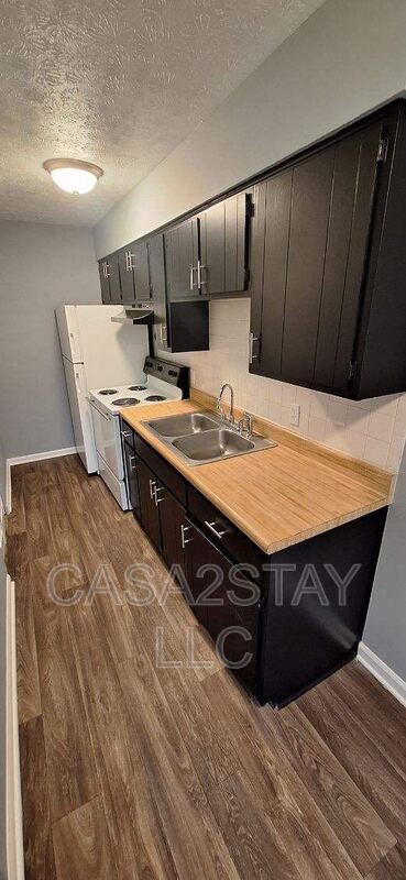 Radcliff Condo: 383 Redmar Blvd