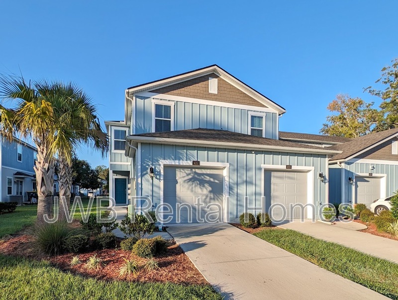 Jacksonville Townhome: 421 Aralia Ln