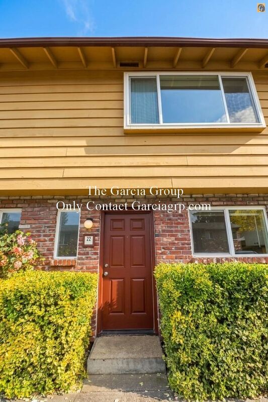 Oregon City Condo: 581 Holmes Lane