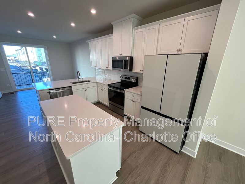 Charlotte Townhome: 4730 Chastain Ave