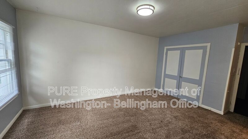 Bellingham House: 421 E. Maple Street