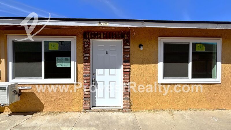 Adelanto House: 11800 White Ave
