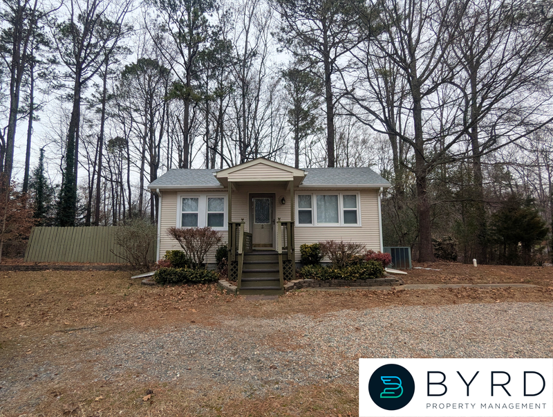 North Chesterfield House: 12030 Lucks Ln