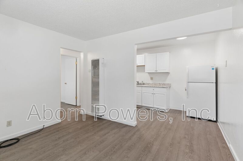 Placerville House: 2807 & 2813 Manor Drive - 2807 - #3