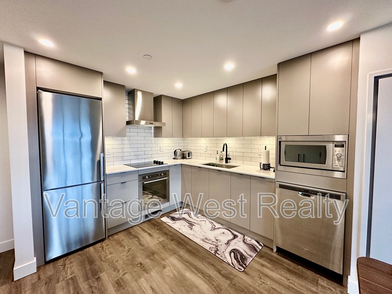 Kelowna Condo: 801-1471 St. Paul St