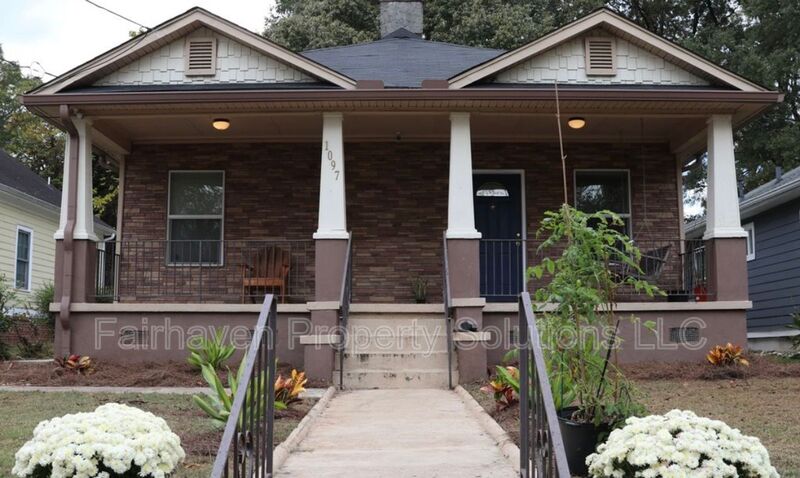 Atlanta House: 1097 Fortress Ave SW