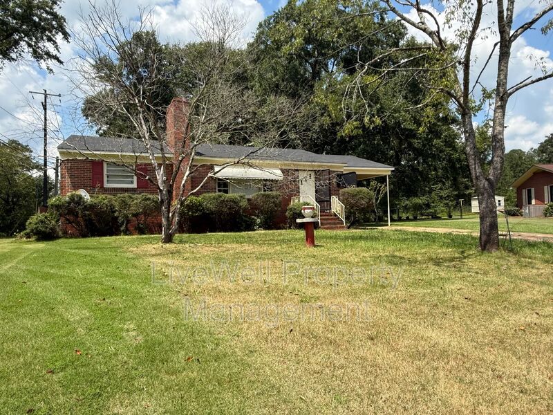 Sylacauga House: 1005 Cook Drive