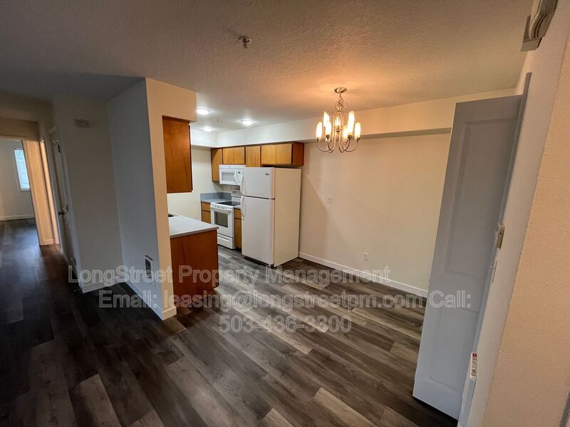 Portland House: 8324 SE Rhine St
