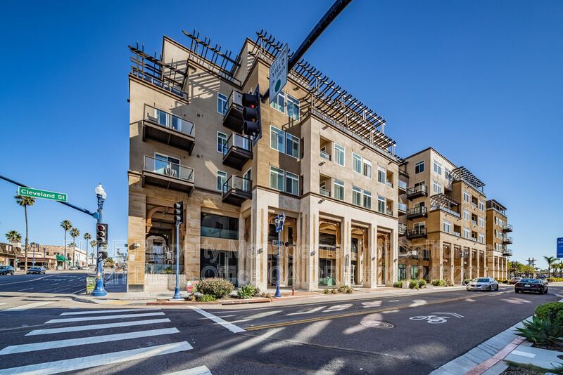Oceanside House: 301 Mission Ave