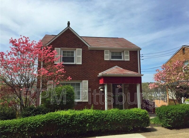Pittsburgh House: 2108 Lucina Ave