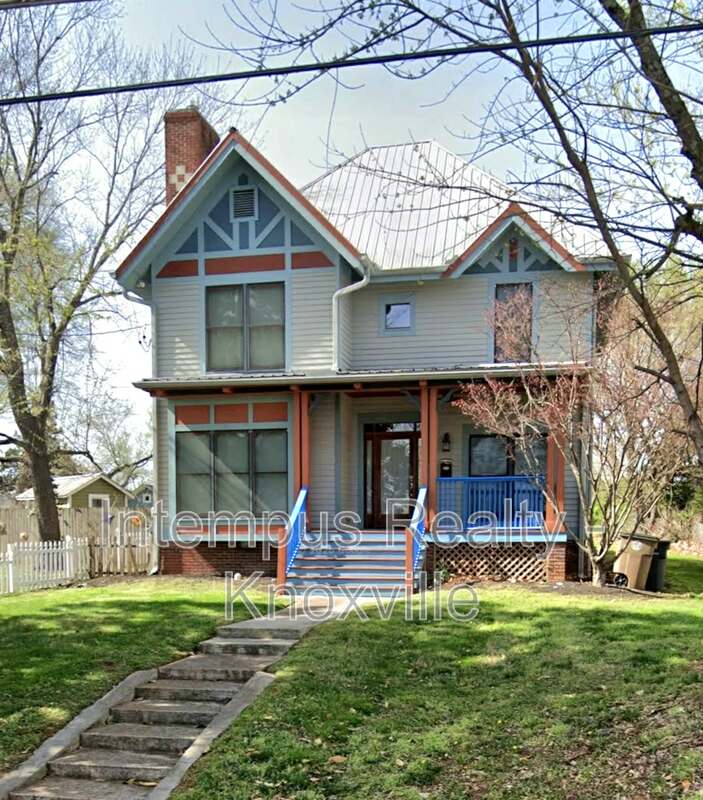 Knoxville House: 229 Deaderick Ave