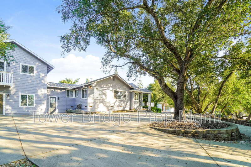 El Dorado Hills House: 737 Cresta Ct