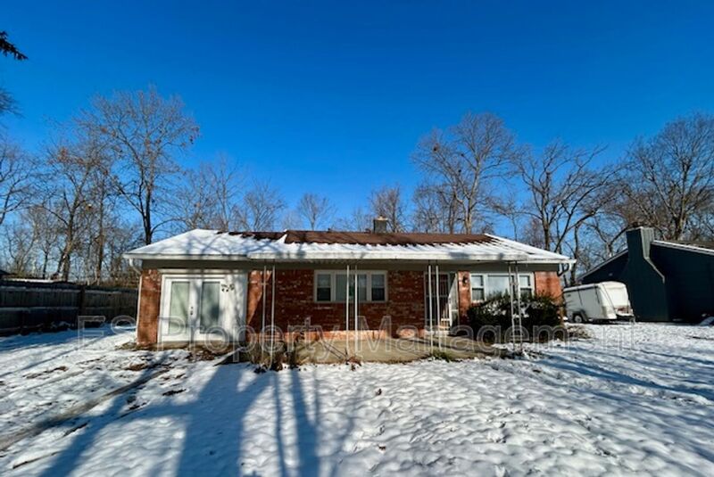 Indianapolis House: 6740 Doris Dr