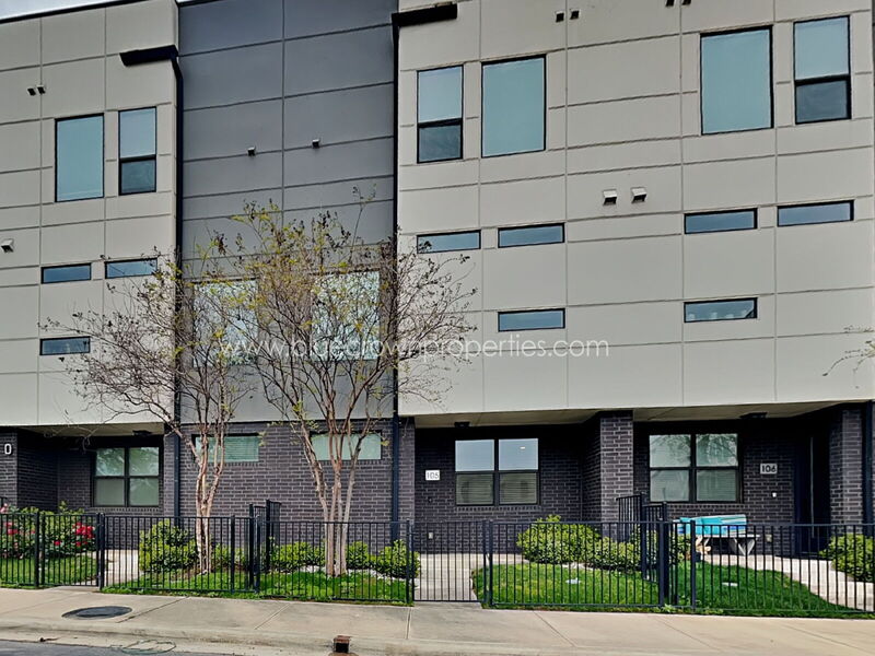 Dallas Townhome: 1625 Hickory Street