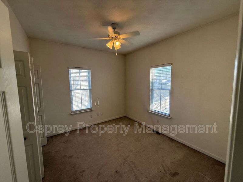 Well-maintained and spacious 3-bedroom Home "ASK ABOUT OUR ZERO DEPOSIT" - Photo 9