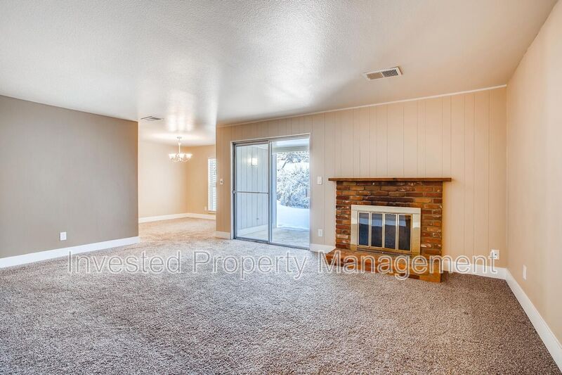 Centennial Condo: 7275 S Xenia Cir