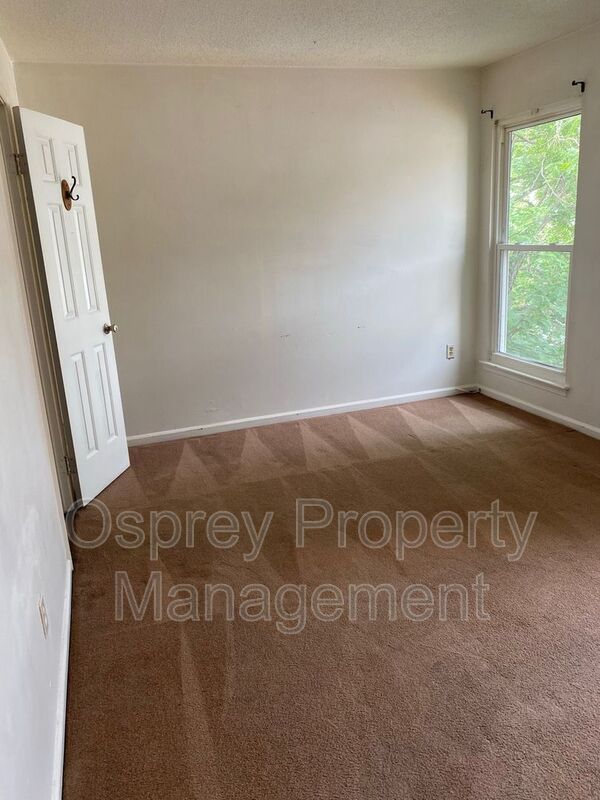 3 Bedroom Townhome - Photo 9