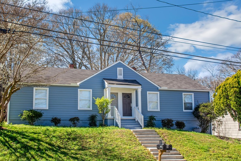 Marietta House: 178 Park St SE