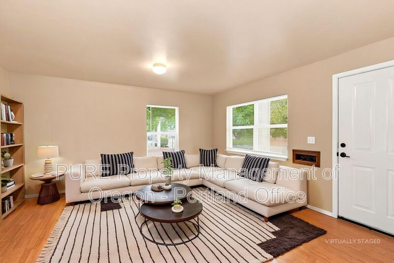 Portland House: 6734 N Montieth