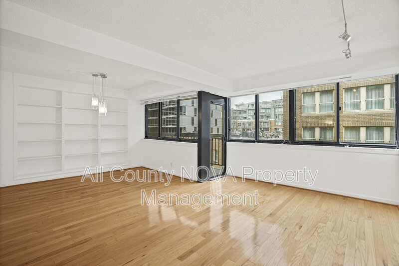 Washington Condo: 1140 23rd St NW