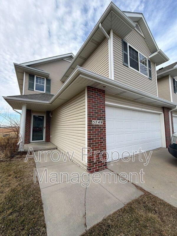 Lincoln House: 5749 NW 14 ST