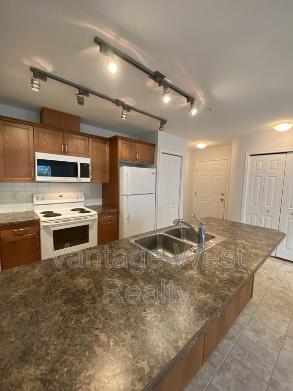 Kelowna Condo: 101-598 Sutherland Ave