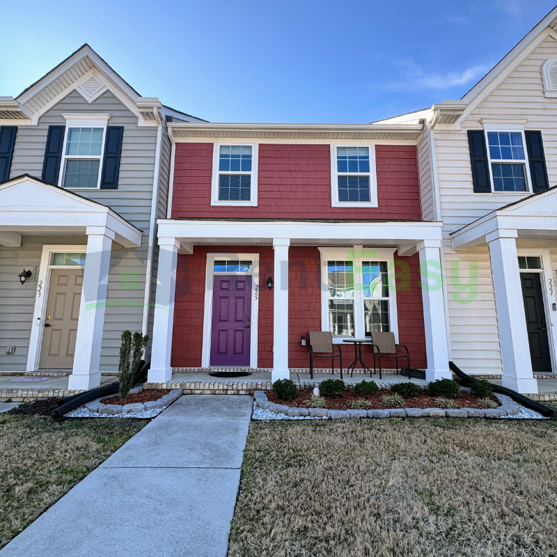 Portsmouth House: 225 Goldenstar Lane