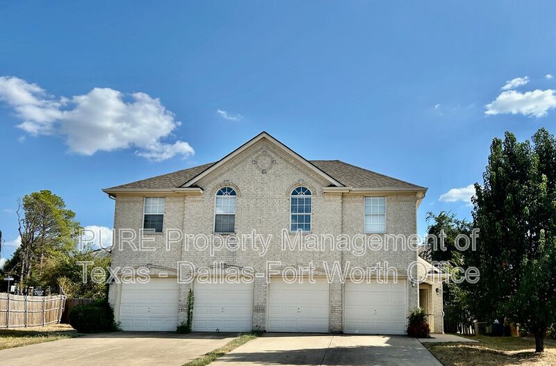 Arlington Townhome: 4002 Cottage Park Ct