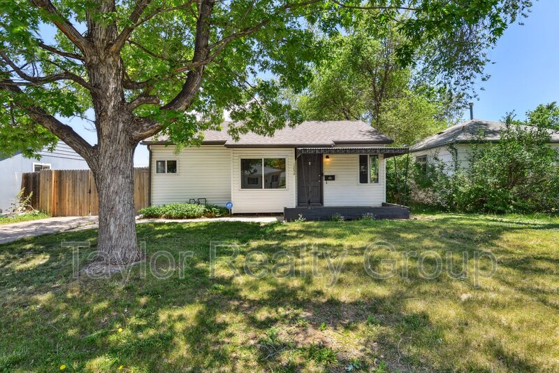 Denver House: 1252 Xanthia Street