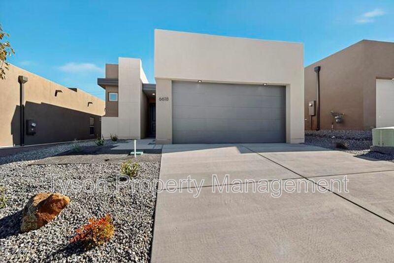 Rio Rancho House: 6618 Sydney Dr NE