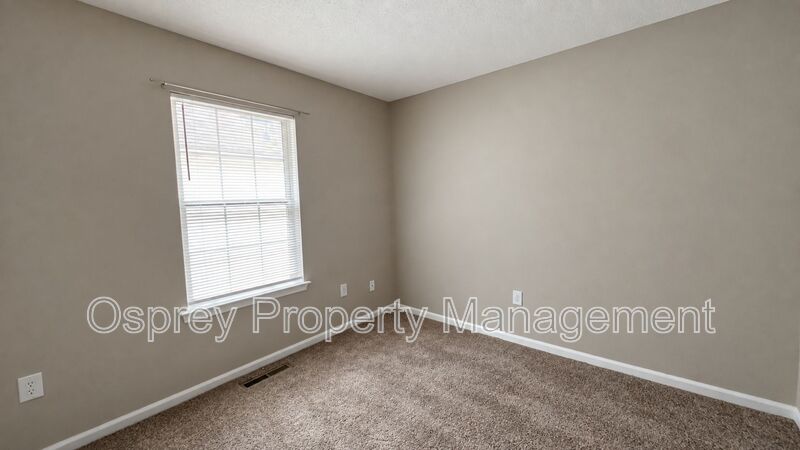 Spacious 3-Bedroom Corner-Unit Townhome with Private Patio in VB! - Photo 15