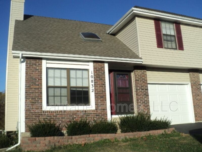 Lenexa House: 10832 Haskins