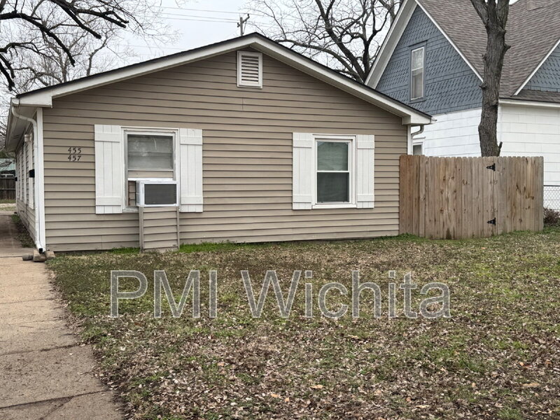 Wichita Condo: 457 N Gordon St