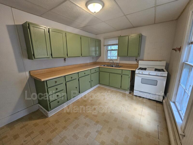 925 Alabama Street - C, Lawrence, Kansas rental photo 11 of 15