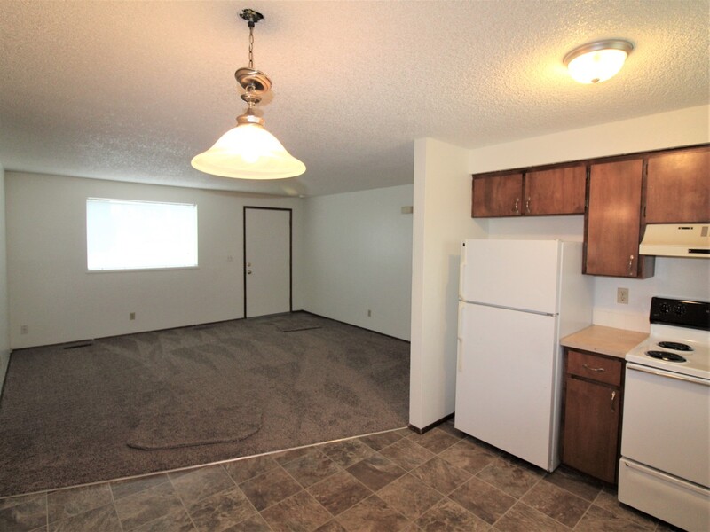West Richland Condo: 31 N. 46th St