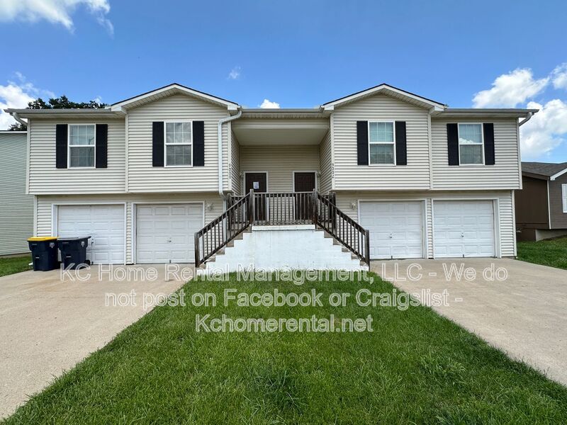 Kansas City House: 9000 NE 73rd St