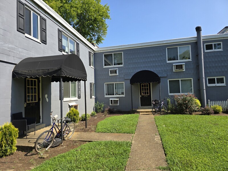 Richmond Condo: 3212 Ellwood Ave