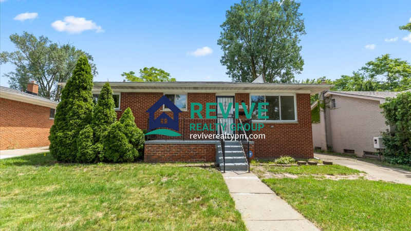 Ferndale House: 21374 Ithaca Avenue