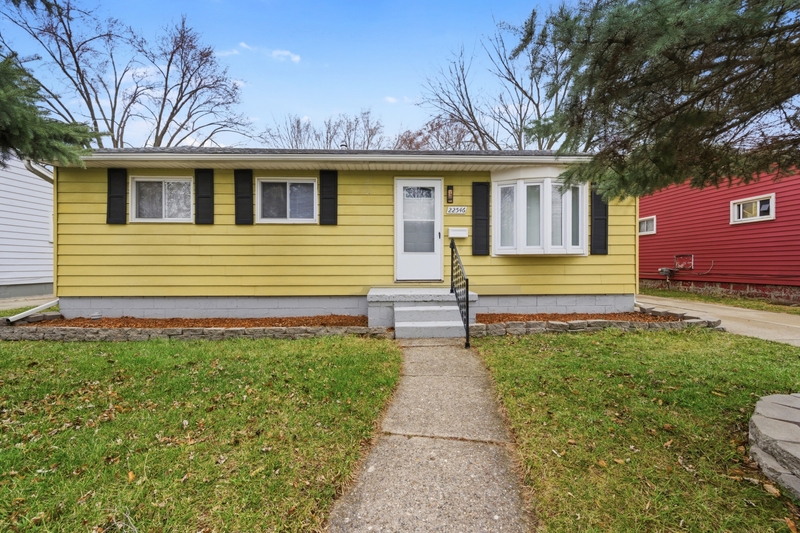 Warren House: 22546 Ira Blvd.