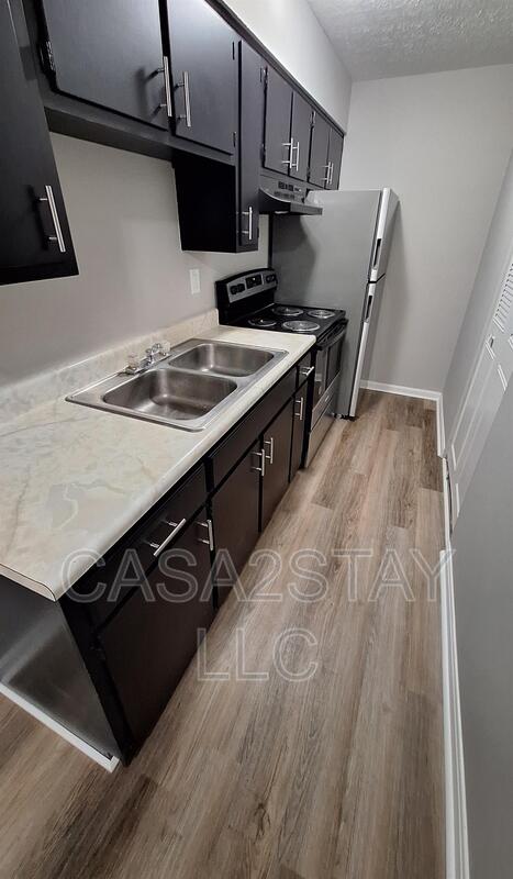 Radcliff Condo: 668 Knox Blvd