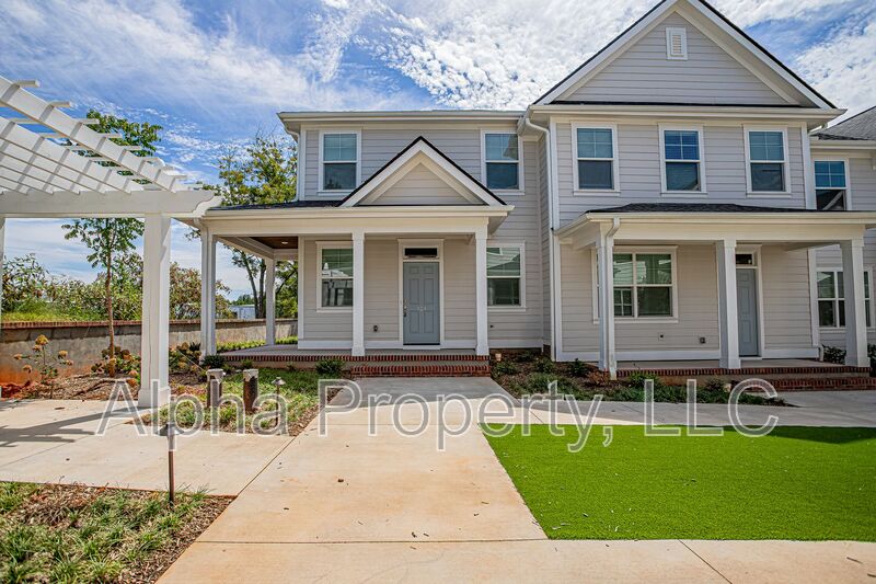 Travelers Rest Townhome: 121 Remount Way