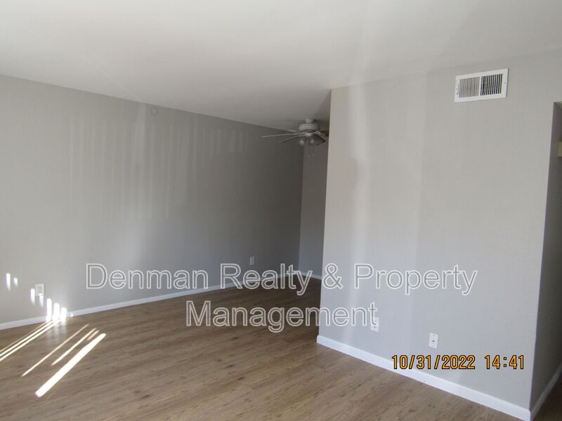 Mesa Condo: 260 W. 8th Ave.