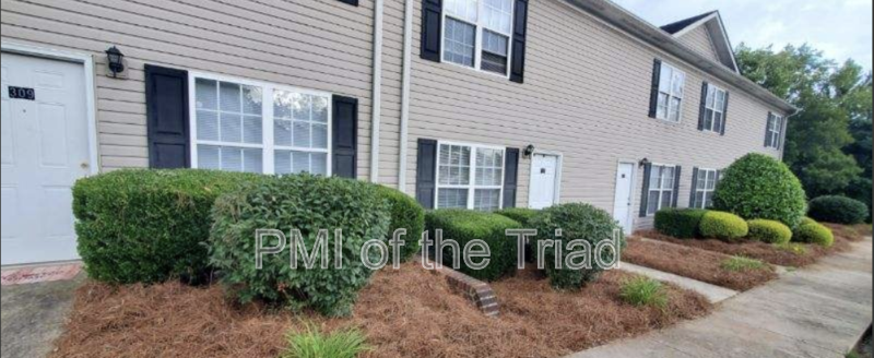 Lexington Townhome: 309 Swing Dairy Rd